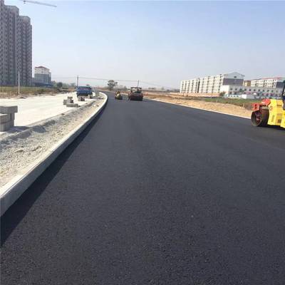 大鵬工廠瀝青路面施工-郊區瀝青道路攤鋪