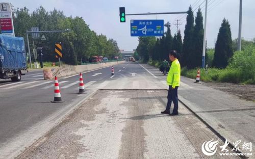 德州公路城區(qū)分中心開展路面病害集中修復